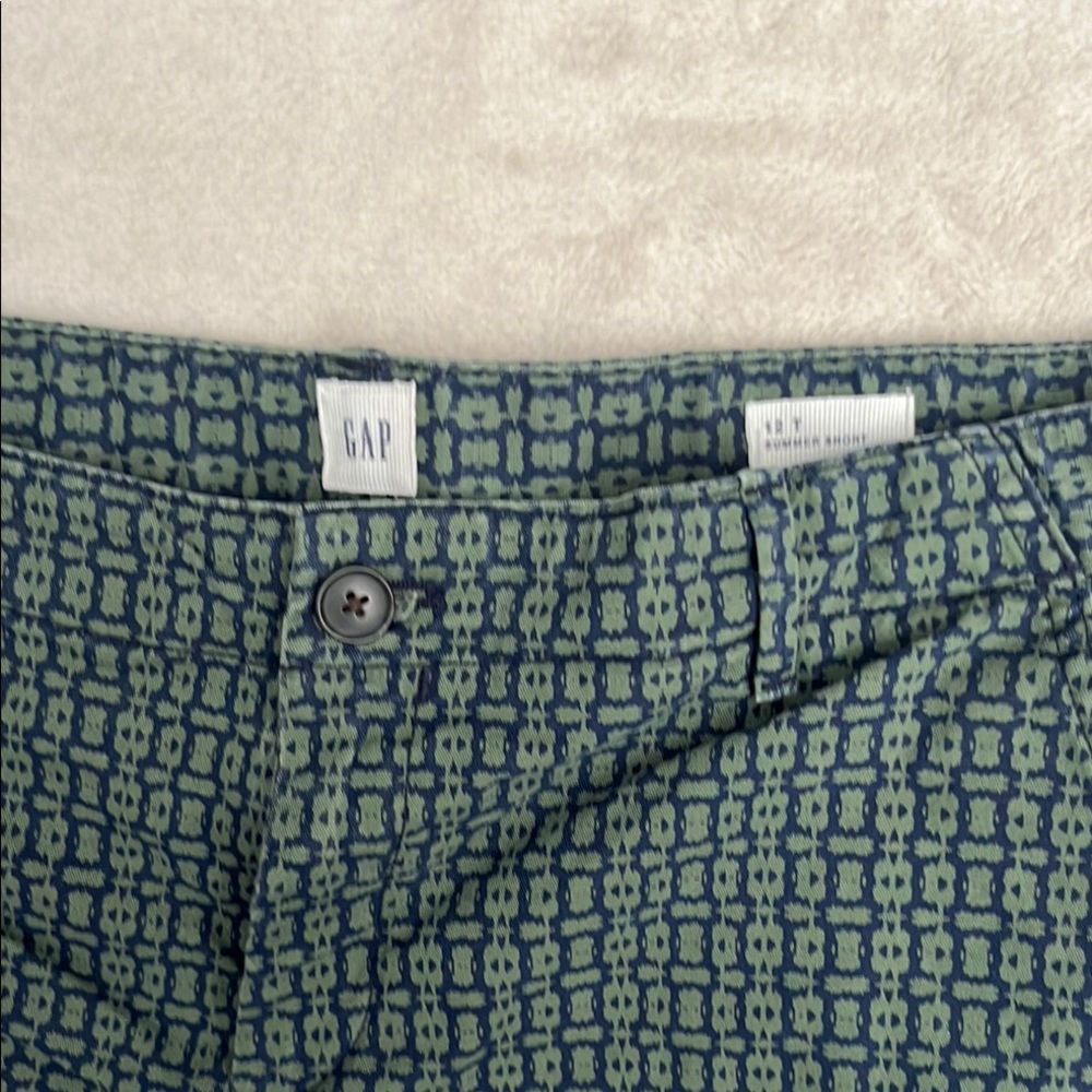 Women’s GAP Green Patterned Pants Size 12 Tall